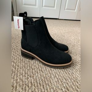 black boots